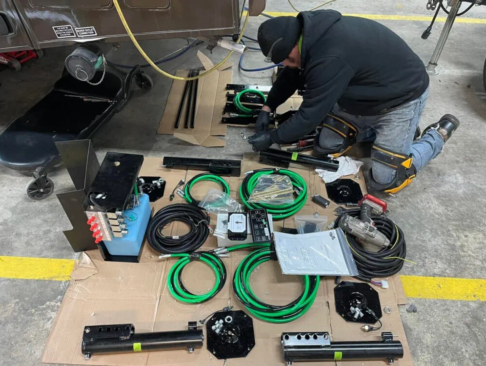RV leveling system repair at an Aventura location