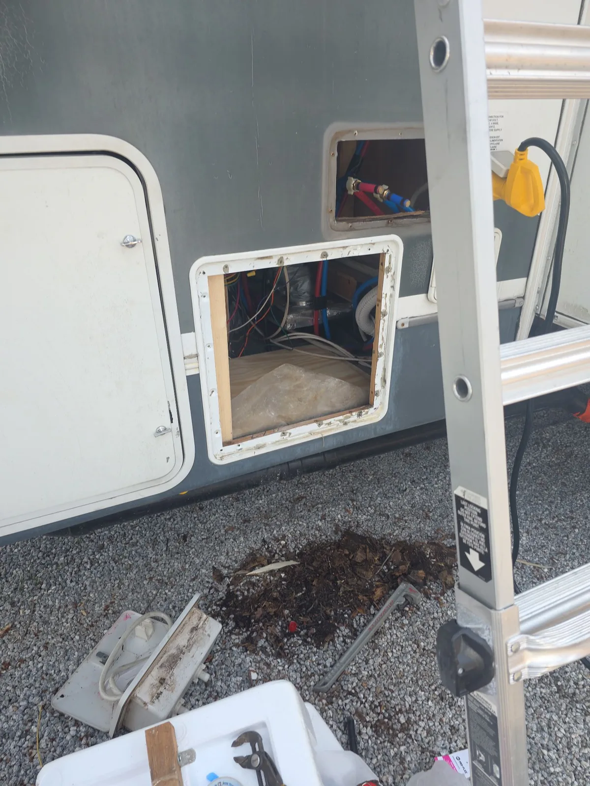 RV plumbing and water heater Miami